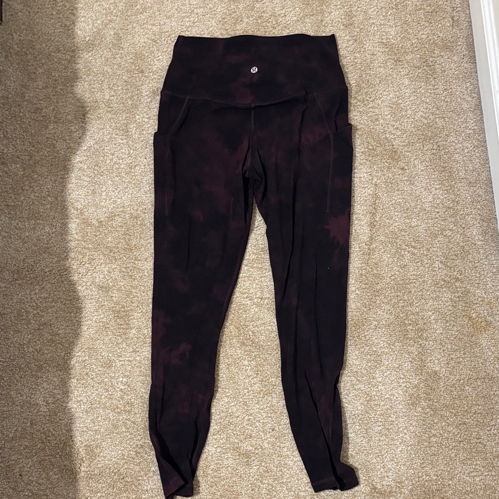 Lululemon Black and Purple High-Waisted Leggings with pockets